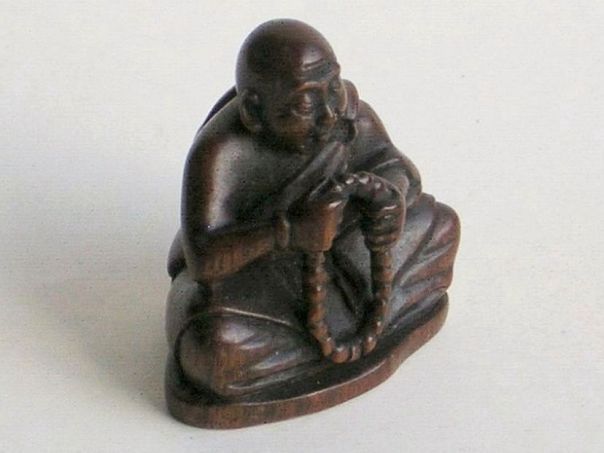 Praying monk – (2891)